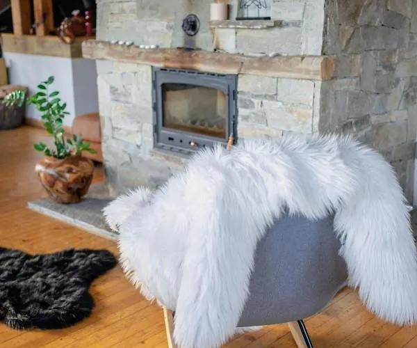 ゲストハウス Rodope Nook チェペラレ